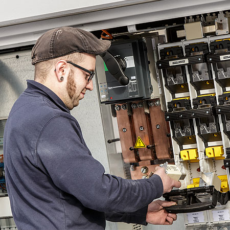 Mittelspannungsanlagen bis 30KV, Kabelverlegung, Kabelmontagen, Kabelzug und Einblastechnik